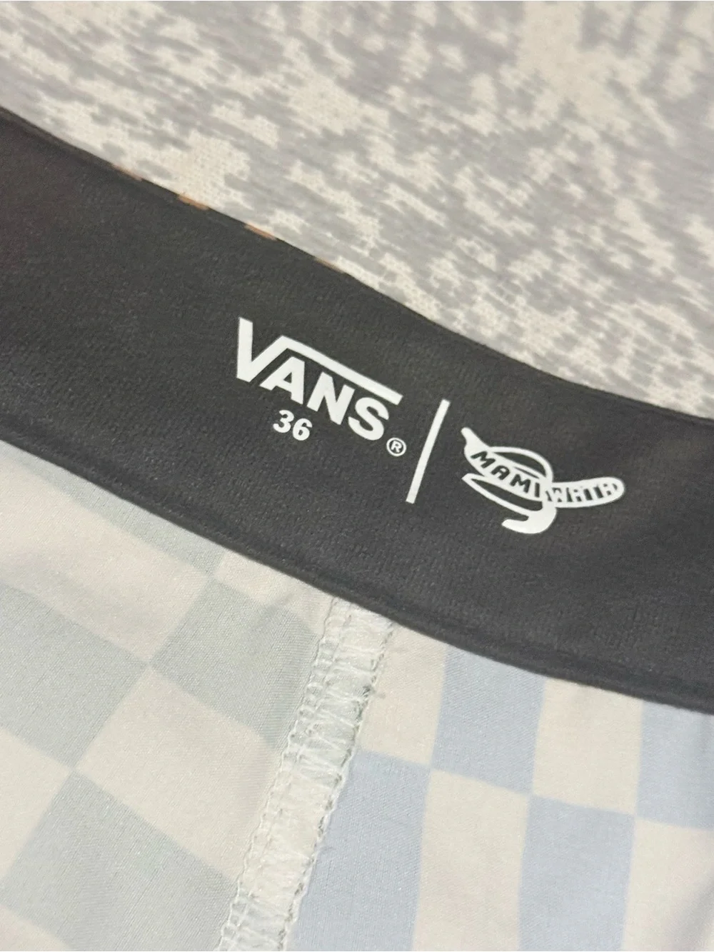 VANS X MAMI WATA THE DAILY 18'' BOARDSHORTS - Size 36